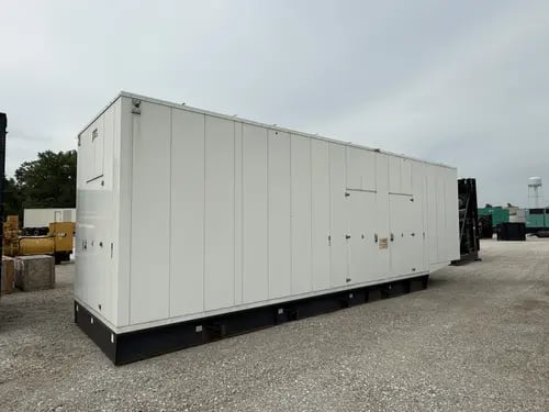 750 KW Caterpillar #C27, diesel generator set, 480 Volts, 3-phase, 188 hours, 1800 RPM, EPA Tier 2, 2011 - Image 2