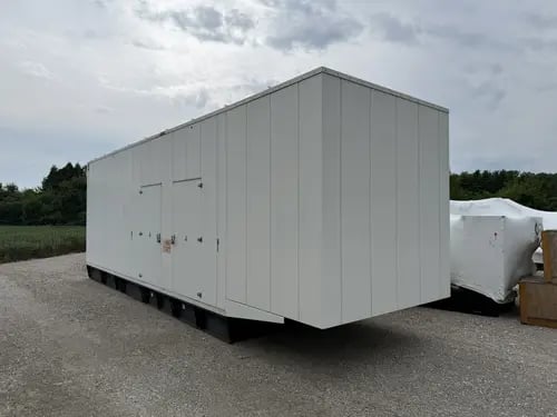 750 KW Caterpillar #C27, diesel generator set, 480 Volts, 3-phase, 188 hours, 1800 RPM, EPA Tier 2, 2011 - Image 4