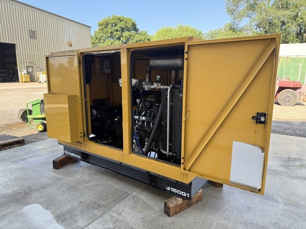 150 KW Olympian #G150G1, Natural gas generator set, 120/208 Volts, 3-phase, 86 hours, 1800 RPM, Olympian - Image 4