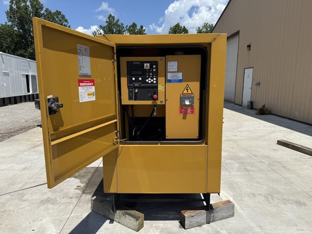 150 KW Olympian #G150G1, Natural gas generator set, 120/208 Volts, 3-phase, 86 hours, 1800 RPM, Olympian - Image 10