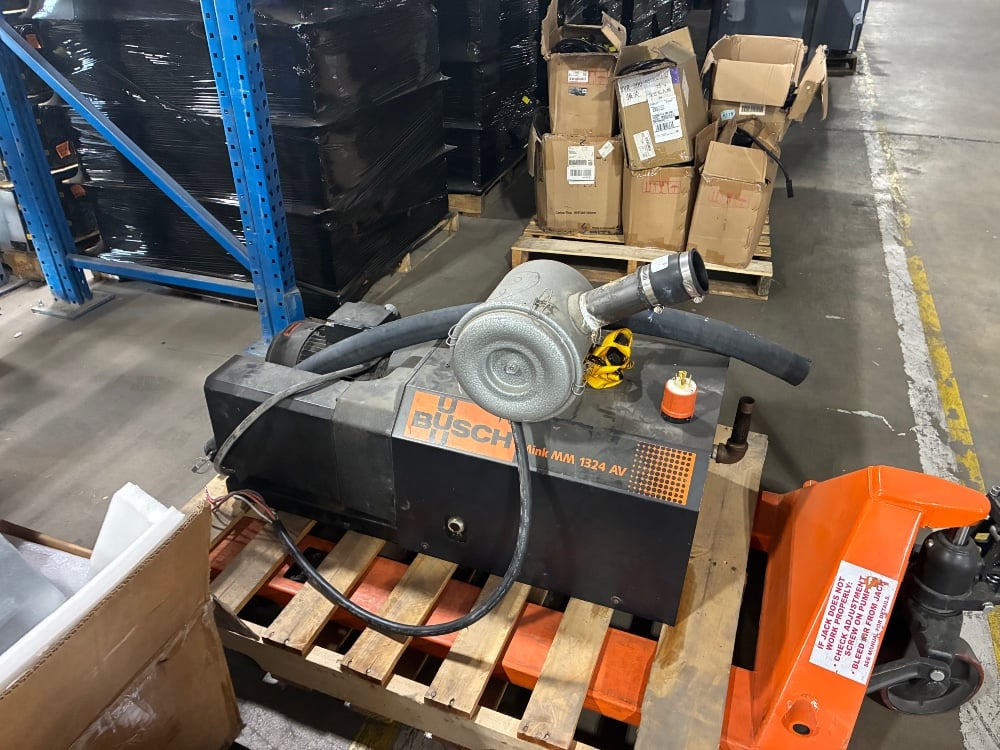 Busch Mink Inc. #MM-1324-AV, industrial dry claw vacuum pump - Image 2