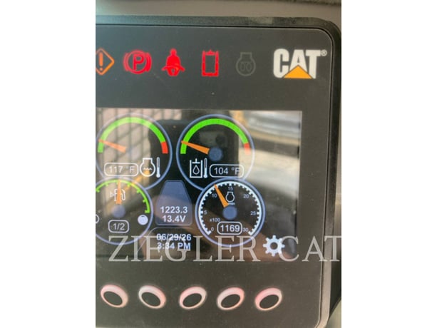 Cat 242D3, Skid Steer Loader, 1223 hours, S/N: T8A00890, 2024 - Image 5