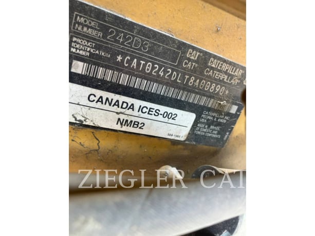 Cat 242D3, Skid Steer Loader, 1223 hours, S/N: T8A00890, 2024 - Image 6