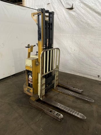 4000 lb. Yale, electric walk behind forklift, 12 V., 2-stage mast, 15' lift - Image 1
