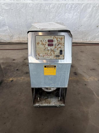 Advantage Engineering #SK-1035LEP-41D1, water-circulating temperature control unit - Image 1