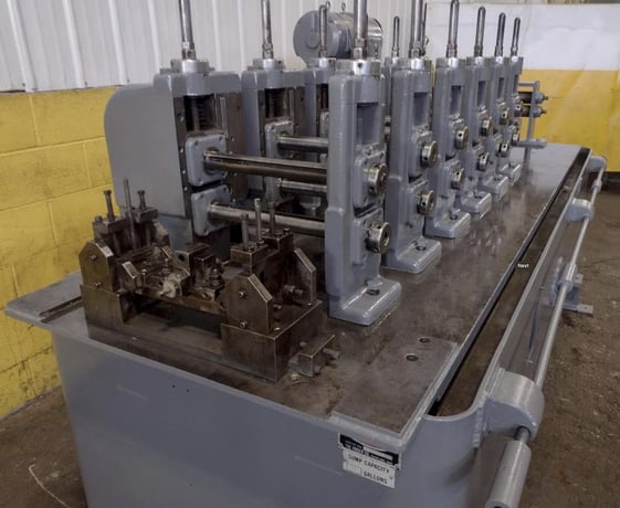 6 Stand, Yoder #M1-1/2, roll former, 12" roll space, 1.5" arbor, 11" horizontal spacing, 4"-7" vertical adj. - Image 2