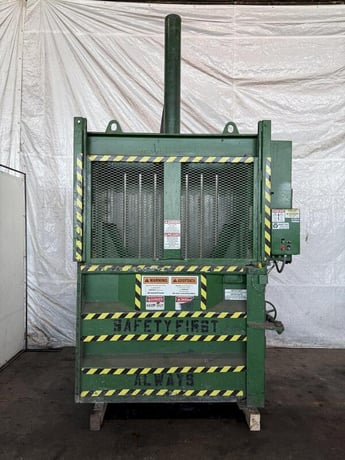 Vertical hydraulic downstroke baler - Image 1