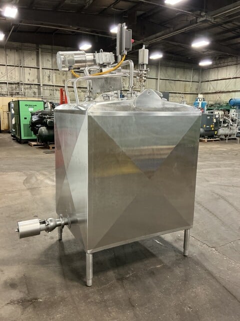 300 gallon Feldmeier #25-03, Stainless mixing tank, 45" x 38" x 43", 3" discharge port, 208-230/460 V. - Image 2