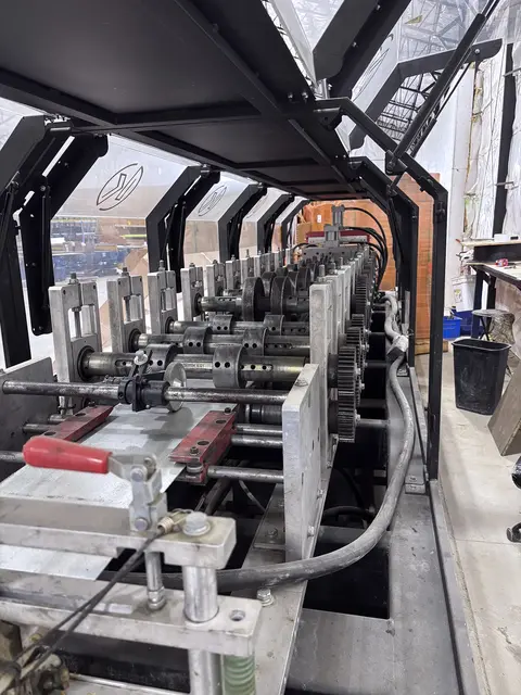 Knudson #KFS1420E, rollformer, 20-14 gauge, 1.63-2.5" flange, 3.63-12" web, 460 V., 6500 lb. stock reel, 2020 - Image 2