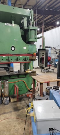 175 Ton, Cincinnati #175-FM, hydraulic press brake, 10' overall, 8' 6" between housing, 10" stroke, 8" - Image 8