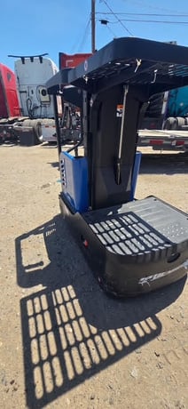 Blue Giant #BG-Zero, electric access vehicle / order picker, 24 V., 300 lb operator capacity, ~4 hr runtime - Image 6