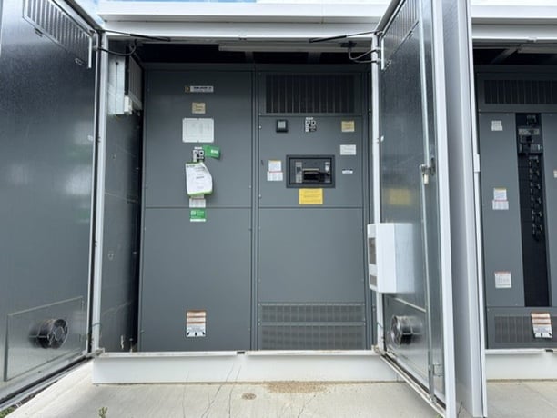 2500 Amps, Eaton, Outdoor Unit Substation, 2500 kVA, 13,800 Pri., 600Y/347 Sec., 3PH, 2019 - Image 3