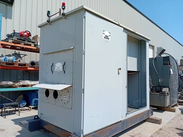 UEE, Outdoor Switchgear Cabinet, 1200 amp, 15000 Volts, NEMA 3R enclosure, 2008 - Image 4