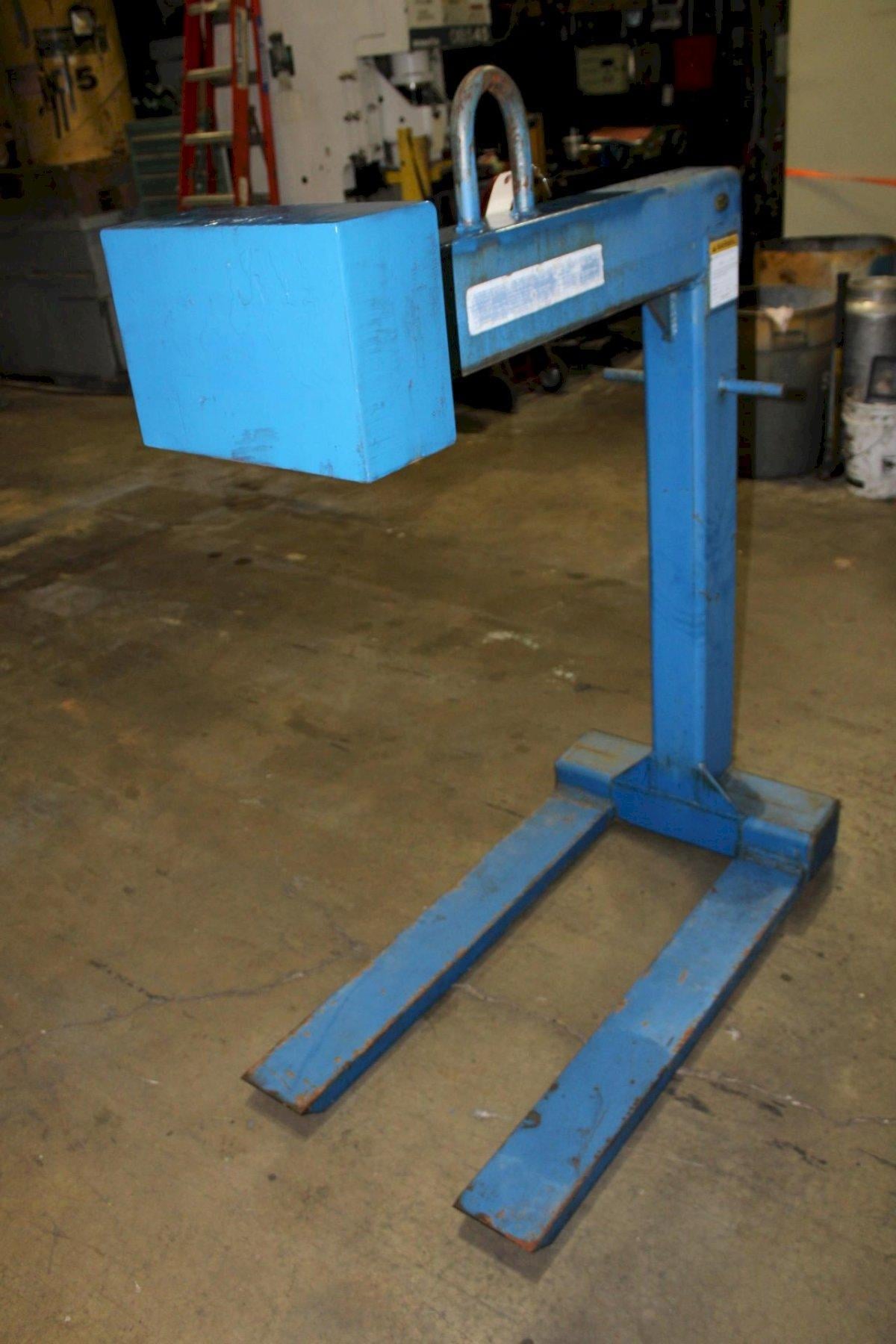 Veotil #HDP-4-42, steel pallet lifter, 42" tapered forks, 25" fork spread, 21" fork spacing, counterweight - Image 3