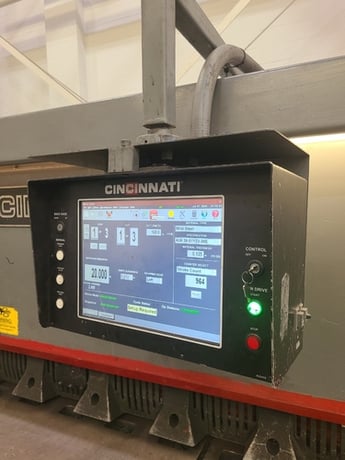Cincinnati #250HS-14, Hydraulic Shear, 170.75" max. cutting length, 3/8" max. rake, 48" back gauge, 15 HP, 16 - Image 10