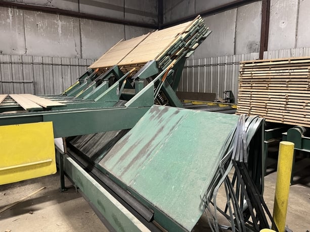 Complete Rough Mill Lumber Processing System, self-centering double-sided planer, Mid-Oregon gang rip saw - Image 5