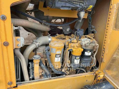 Caterpillar D4K2XL, 9211 hours, S/N: KM202207, 2016 - Image 7