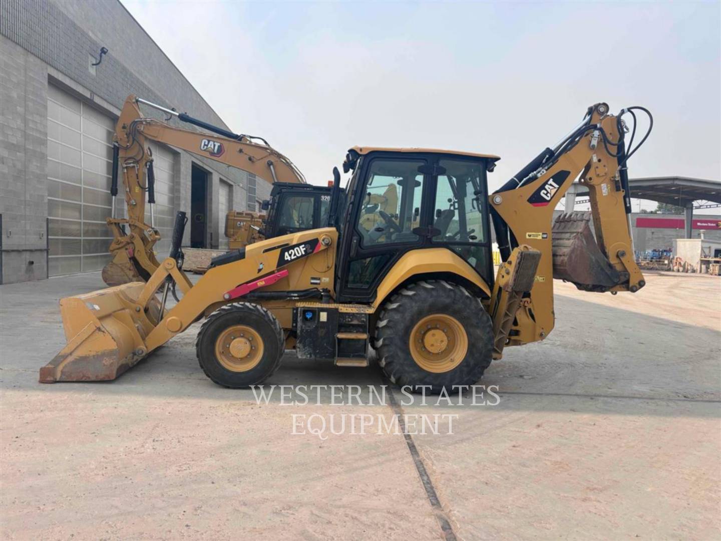 Cat 420F2, Backhoe Loader, 3788 hours, S/N: HWC03227, 2018 - Image 7