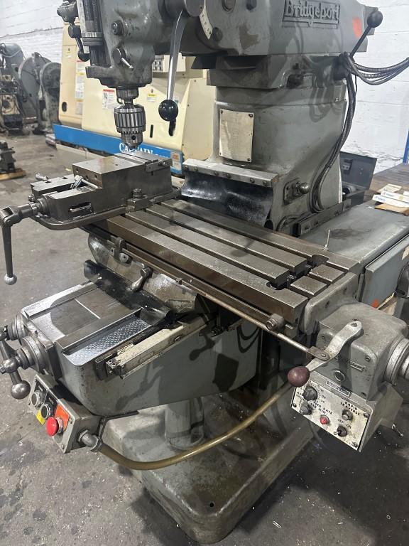 Bridgeport #Series-I, vertical mill, 9" x42" table, 2 HP, Sony 1-Axis digital read out, Bijur one shot lube - Image 5