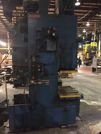90 Ton, Niagara #E-90, back geared OBI press, 9" stroke, 18" Shut Height, 4.5" powered adj., 46 SPM, 39" x25" - Image 2