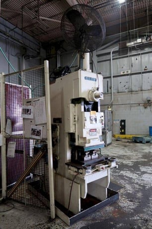 45 Ton, Niagara #E-45, OBI press, 6" stroke, 13" Shut Height, 3" adj., 90 SPM, 29" x18" bed - Image 1
