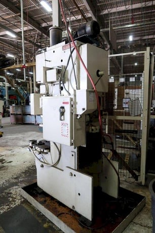 45 Ton, Niagara #E-45, OBI press, 6" stroke, 13" Shut Height, 3" adj., 90 SPM, 29" x18" bed - Image 6
