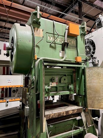 200 Ton, Minster #P2-200-48, straight side double crank press, 1" stroke, 18" Shut Height, 3" adj., 0-500 - Image 2