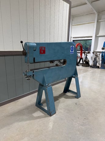 No. 1000 Nibbler Junior, Nibbling Machine, Capacity 1/16", Throat Depth: 42", 1HP (Many Other Nibblers - Image 4