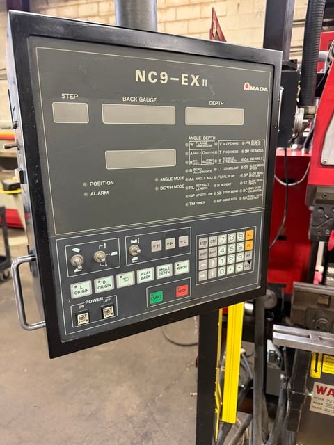 38 Ton, Amada #RG-35S, Hydraulic Press Brake, 49.3" max. bending length, 47.3" table length, 40.2" between - Image 4