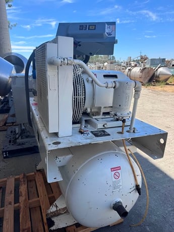 125 psi, Gardner Denver #EPE99K08, Rotary Screw Air Compressor, 200 psi @ 250°F receiver tank, 25 HP, 460 - Image 2