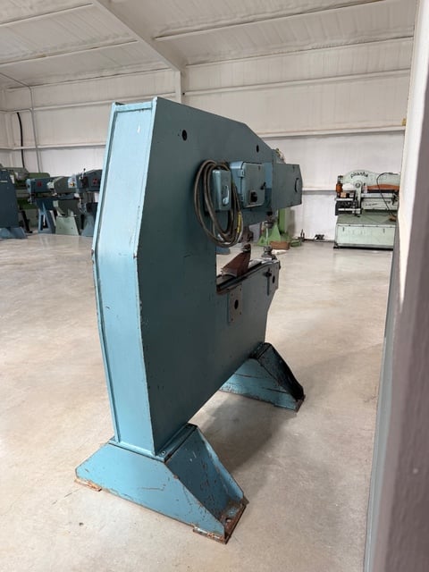 No. P21N Pullmax, Nibbling Machine, Capacity: 7/32", Throat Depth: 42", 2 HP, Machine Complete With An - Image 5