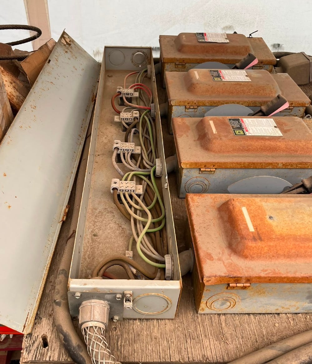 Power Distribution Centre, 60 Amp, 600 VAC Circuit Breakers - Image 2
