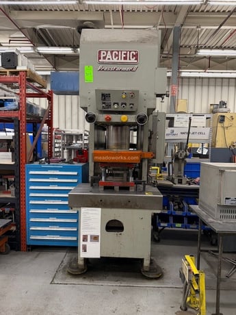 200 Ton, Pacific #PressFormer-II, Hydraulic Press, 4-post, dual palm button controls, 230 V. - Image 8