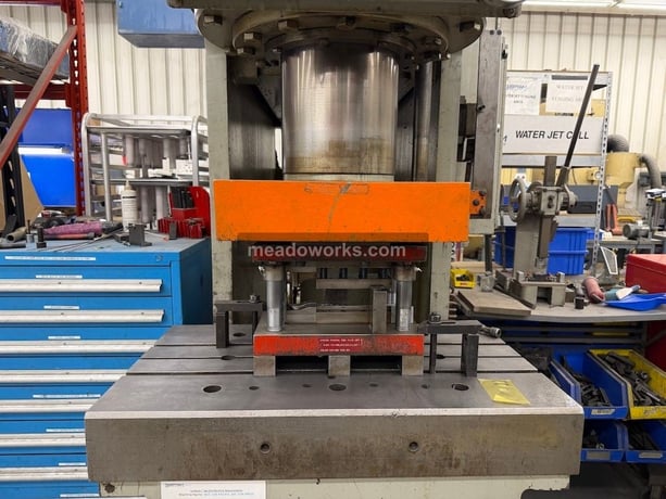 200 Ton, Pacific #PressFormer-II, Hydraulic Press, 4-post, dual palm button controls, 230 V. - Image 9