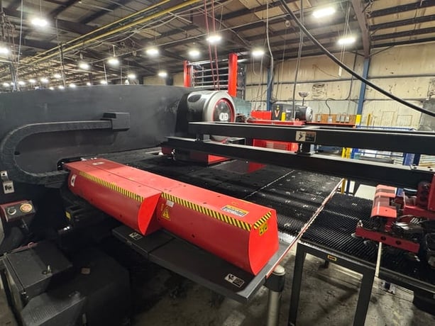 33 Ton, Amada #EMK-3510NT, CNC servo turret punch, 58 stations, (4) automatic index, 2005 - Image 7