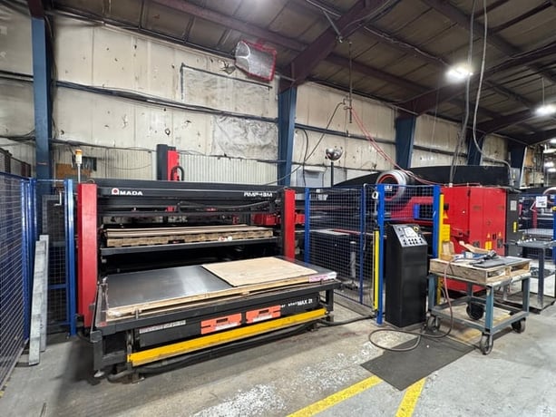 33 Ton, Amada #EMK-3510NT, CNC servo turret punch, 58 stations, (4) automatic index, 2005 - Image 9