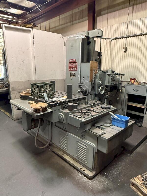 3" DeVlieg #3H-48, floor type horizontal boring mill, 48" x 35" table, 25-1200 RPM, #40 taper, 3-Axis digital - Image 1