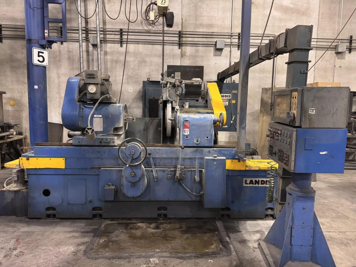 30" x 48" Landis #CHW, plain cylindrical grinder, 36" diameter wheel, 6000 SFPM - Image 2