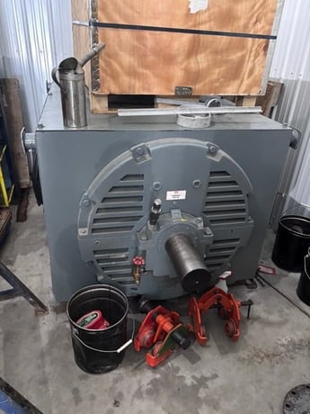 2000 HP RPM 1785 General Electric, Frame 8411S, Electric Motor 3 phase, 6600 Volts, good condition - Image 7