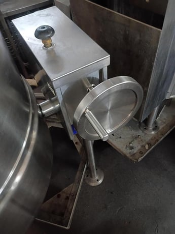 60 gallon Cleveland Range #KDL-60T, tilting direct steam kettle, 2" TDO, 50 PSI @ 298°F, Stainless Steel E-Z - Image 2