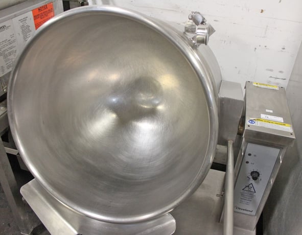 20 gallon Cleveland Range #KEL20T, tilting electric steam kettle on Stainless Steel stand, 50 PSI, 440-480 V. - Image 2