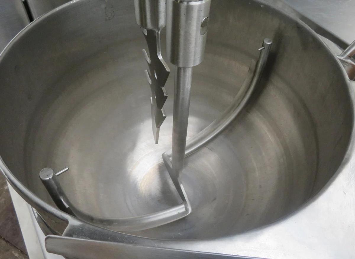 5 gallon Groen #TDB-20A, TA/2, 20 qt. tilting twin agitation & scrape cooker mixer on Stainless Steel stand - Image 3