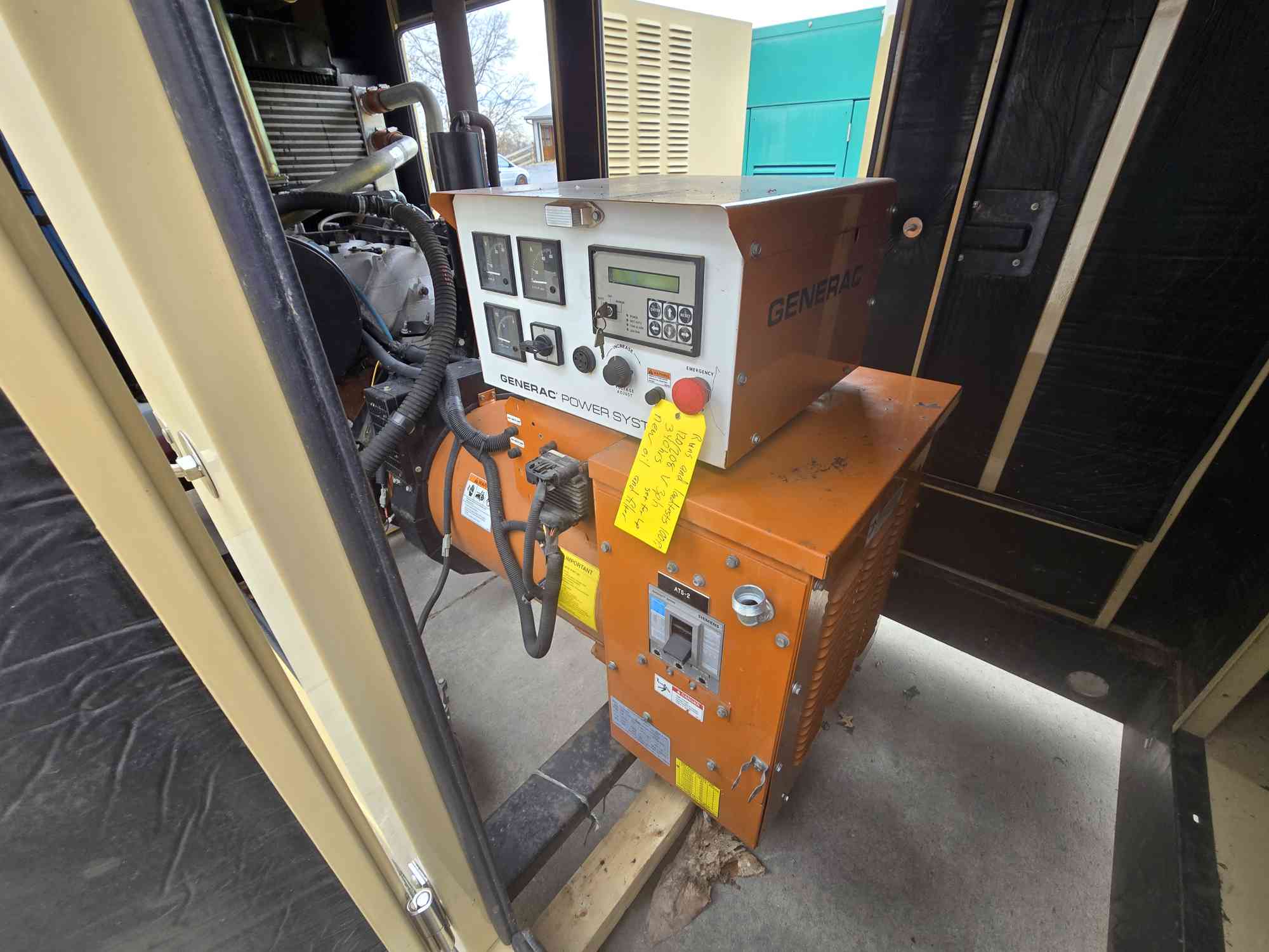 125 KW Generac #SG0125, natural gas/LP generator set, 3 Phase (105 KW 1 Phase), 340 hours, 2004, tested - Image 10