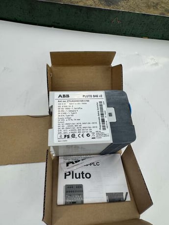 ABB Programmable Safety Controller 2TLA020070R1700 / PLUTO B46 v2 24 VDC - Image 2
