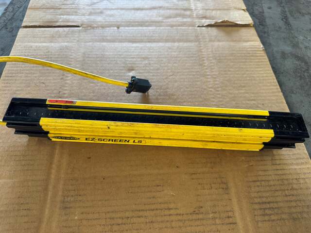 Banner Engineering SLLCE23-350-S Safety Light Curtain Emitter 24V DC Untested Surplus - Image 3