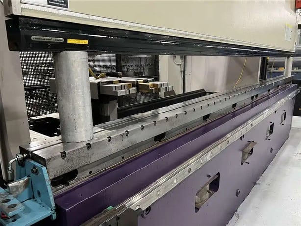 320 Ton, Bystronic #Xpert-320/4100, CNC press brake, 13' overall, 147" between housing, 14..4" stroke, 60 HP - Image 5