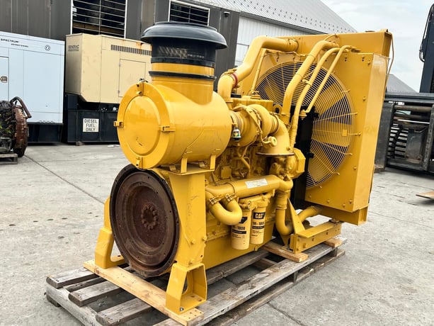 630 HP Caterpillar #C18, Industrial Engine Power Unit w/ Radiator & Controller, 2100 RPM, 3 hours, 2010 - Image 2
