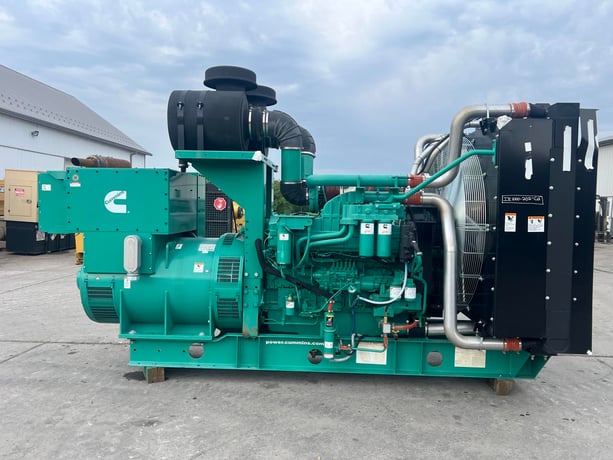 1000 KW Cummins/Onan #DQFAH-2140003, Diesel Generator Set, 277/480 Volts, 1800 RPM, circuit breaker, 3PH, 6 - Image 1