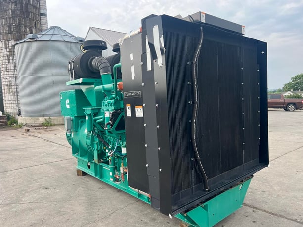 1000 KW Cummins/Onan #DQFAH-2140003, Diesel Generator Set, 277/480 Volts, 1800 RPM, circuit breaker, 3PH, 6 - Image 2
