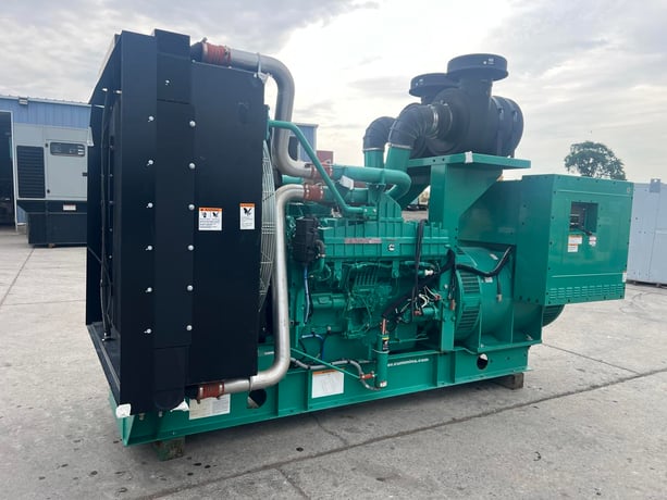 1000 KW Cummins/Onan #DQFAH-2140003, Diesel Generator Set, 277/480 Volts, 1800 RPM, circuit breaker, 3PH, 6 - Image 4